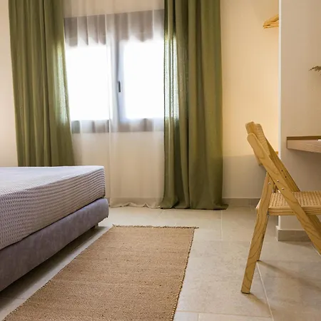 Barn Nikiti (Sithonia)