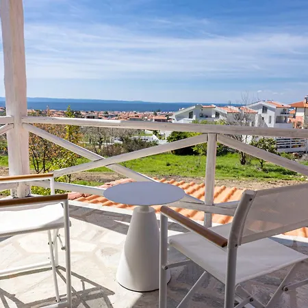 Barn Nikiti (Sithonia)