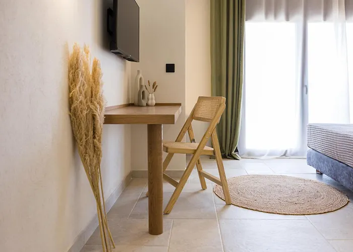 Barn Nikiti (Sithonia)