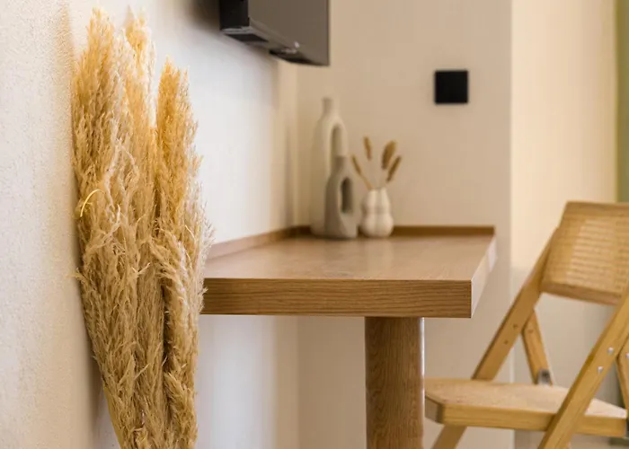 Barn Nikiti (Sithonia)