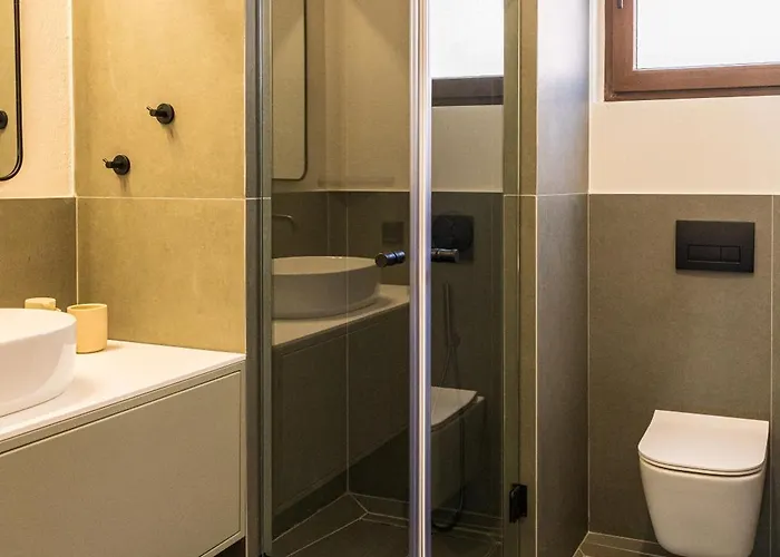 Barn Nikiti (Sithonia)