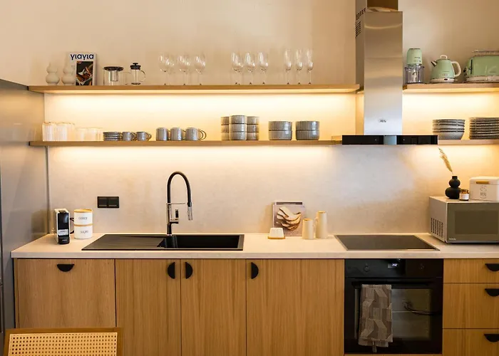 Barn Nikiti (Sithonia)